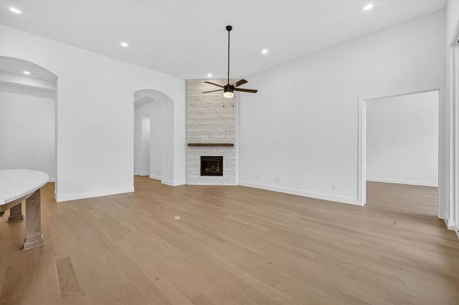 Spacious, unfurnished interior of a new home in Sandbrock Ranch, Aubrey (Image 15). Spacious, unfurnished interior of a new home in Sandbrock Ranch, Aubrey (Image 15).