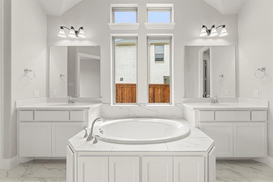 19. 3231 Tobias - Bath (4) 19. 3231 Tobias - Bath (4)