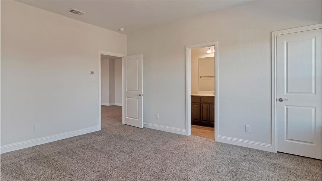 Spacious, unfurnished interior of a new home in Morningstar, Fort Worth (Image 32).