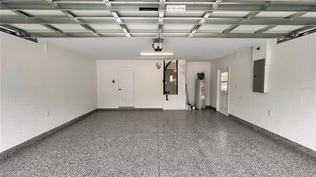 Spacious, unfurnished interior of a new home in , Brooksville (Image 25).