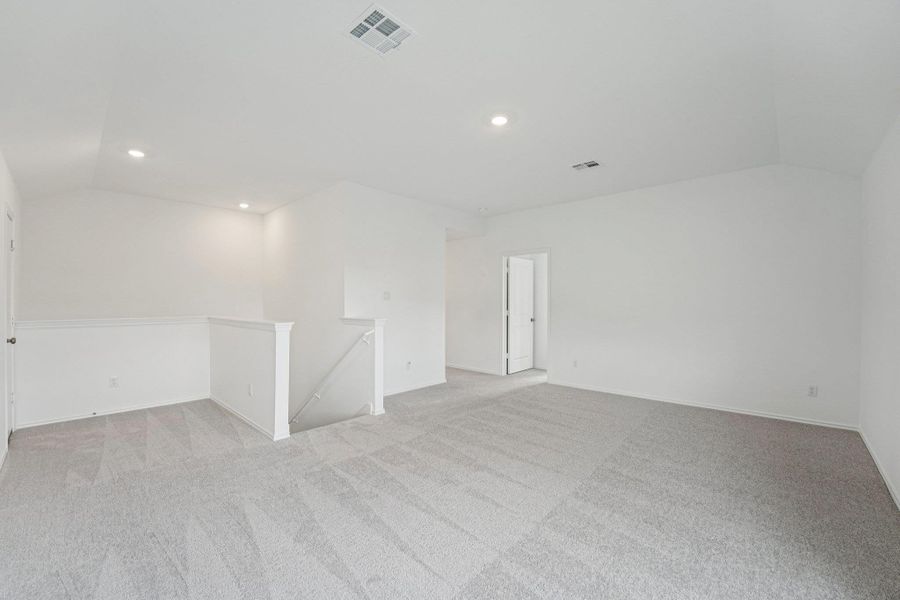 Spacious, unfurnished interior of a new home in Clayton Ranch, Copperas Cove (Image 35).