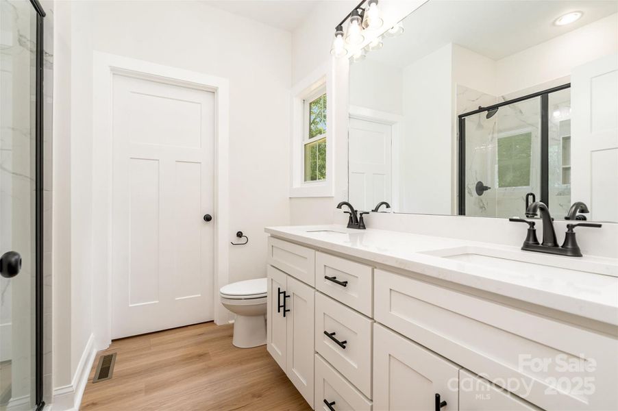 Furnished interior view inside a new home in , Kannapolis (Image 7).