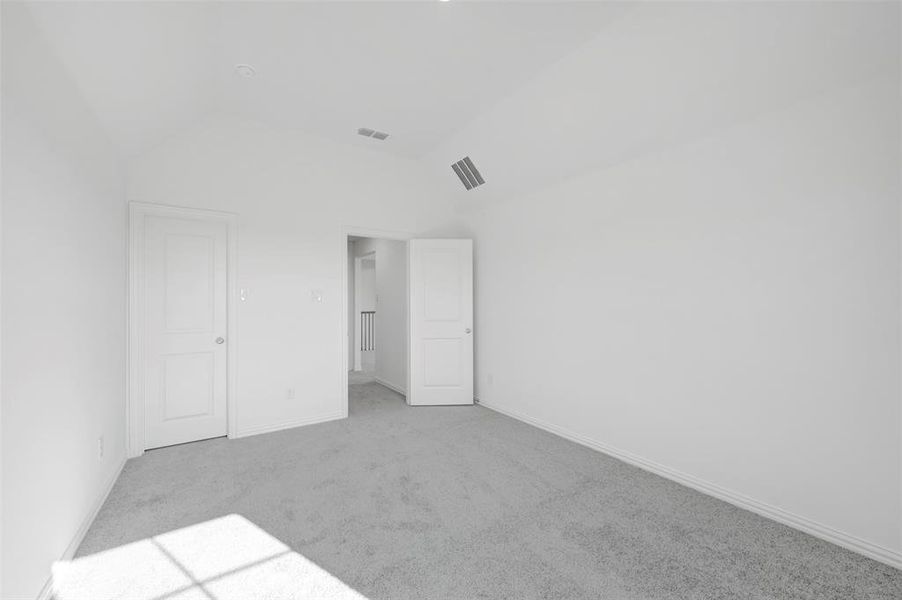 Spacious, unfurnished interior of a new home in Lilyana, Prosper (Image 33).