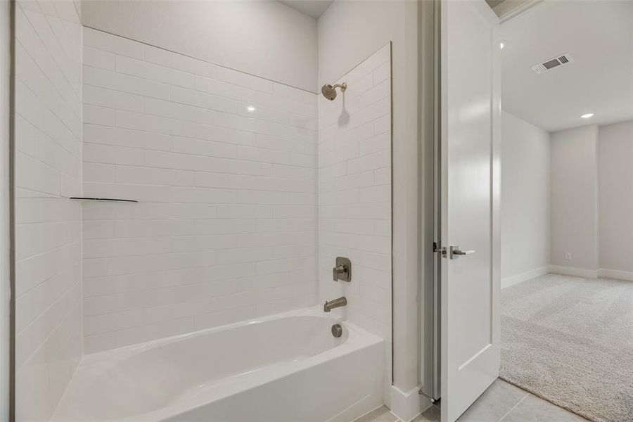 Image 30 of a home in Collin Creek. Image 30 of a home in Collin Creek.