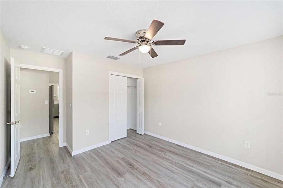 Spacious, unfurnished interior of a new home in , Dunnellon (Image 27).