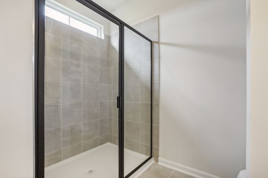 The Landen - Owner's Bath