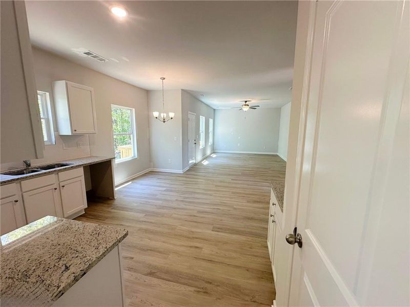 Spacious, unfurnished interior of a new home in , Dallas (Image 12).