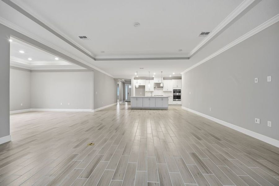 Spacious, unfurnished interior of a new home in Headwaters at Lofton Creek, Yulee (Image 23).