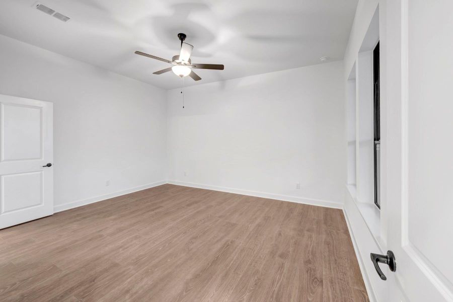 Spacious, unfurnished interior of a new home in Indigo 50’ Homesites, Richmond (Image 24).