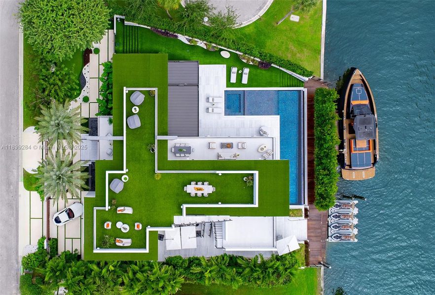 Image 68 of a home in .