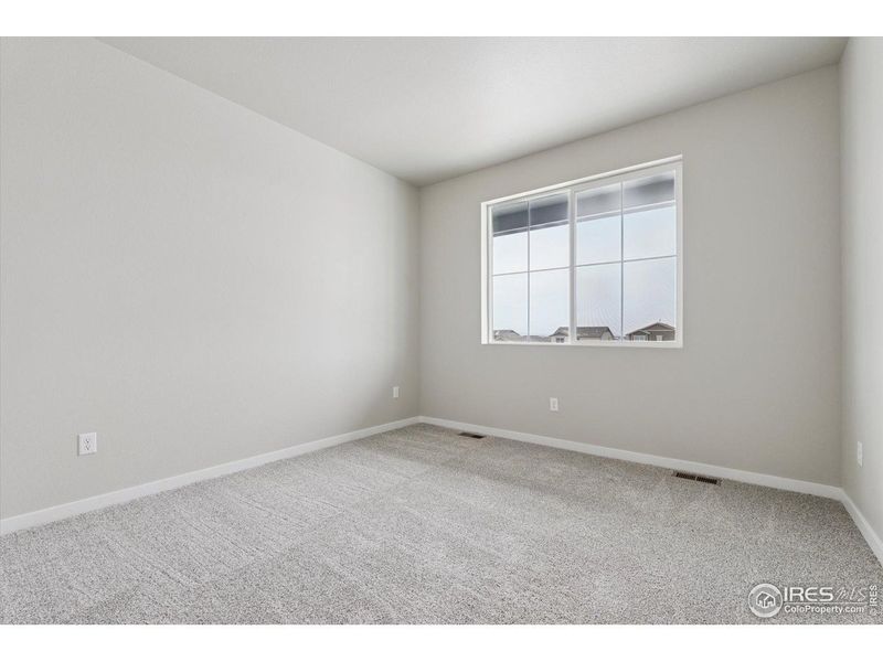 Spacious, unfurnished interior of a new home in The Overlook at Johnstown Farms, Johnstown (Image 14).