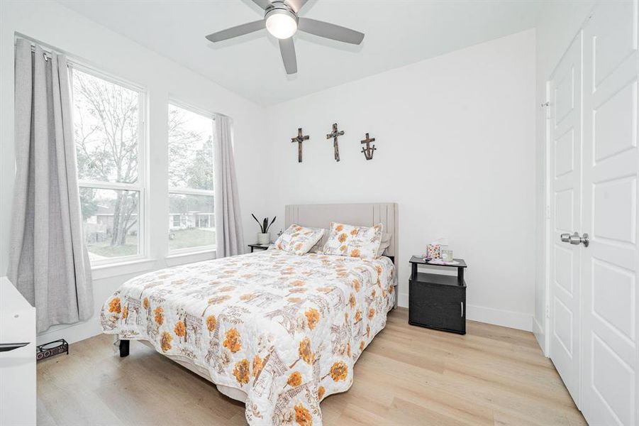 Furnished interior view inside a new home in , Gun Barrel City (Image 8).
