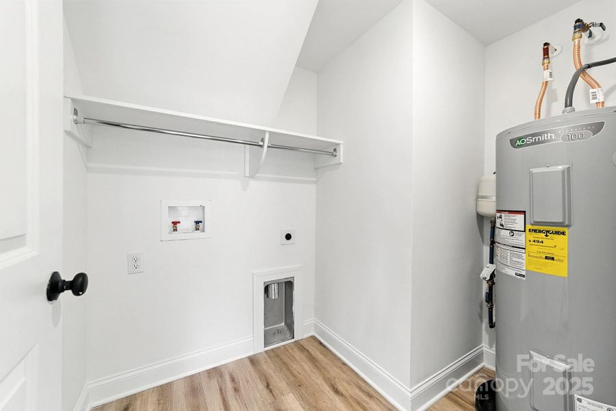 Spacious, unfurnished interior of a new home in , Shelby (Image 12).