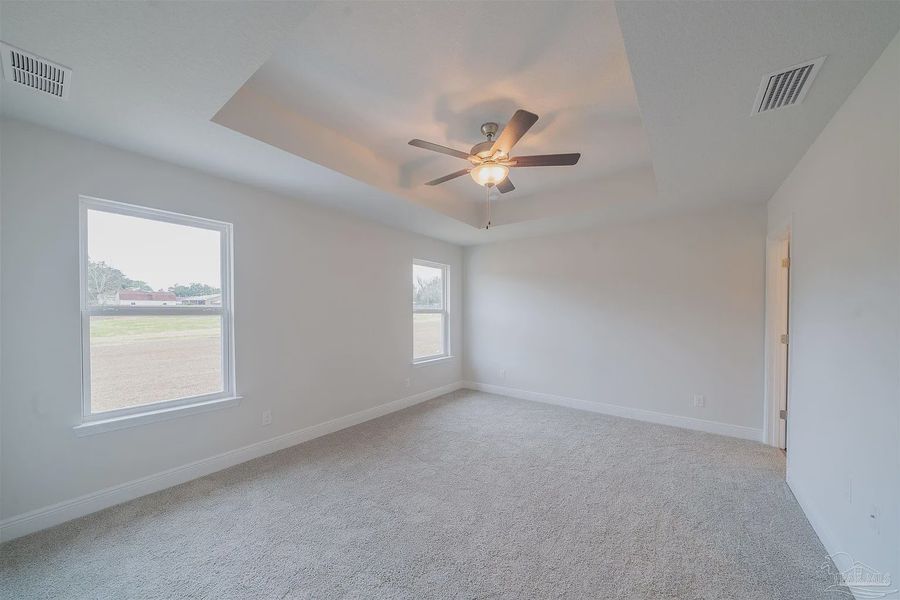 Spacious, unfurnished interior of a new home in Westpointe Place, Pensacola (Image 10).