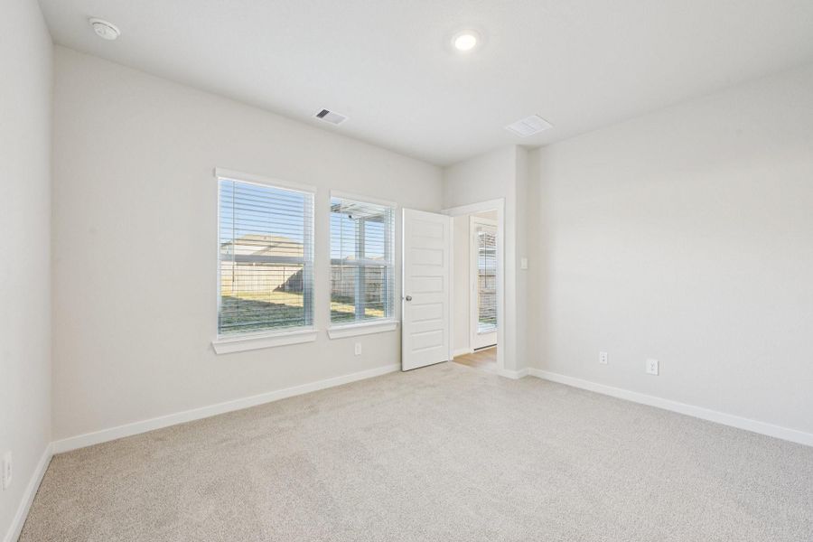 Spacious, unfurnished interior of a new home in Landing Meadows - Traditional Series, New Caney (Image 20). Spacious, unfurnished interior of a new home in Landing Meadows - Traditional Series, New Caney (Image 20).