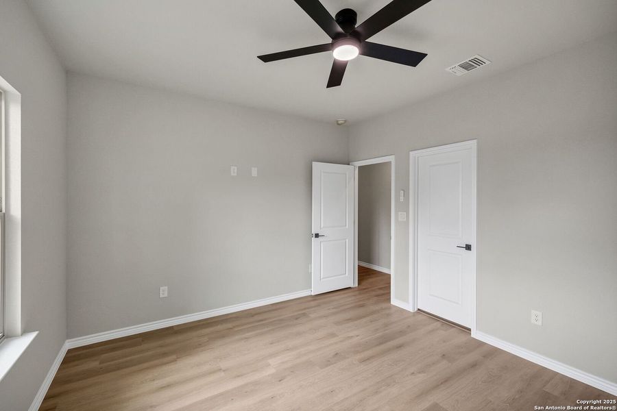 Spacious, unfurnished interior of a new home in , Elmendorf (Image 37).