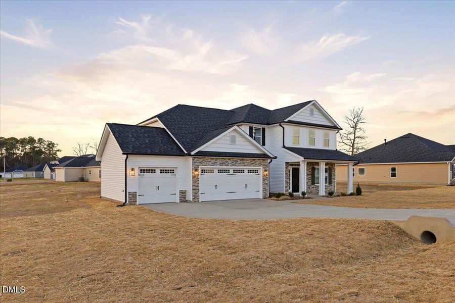 02-105 Brighton St-2