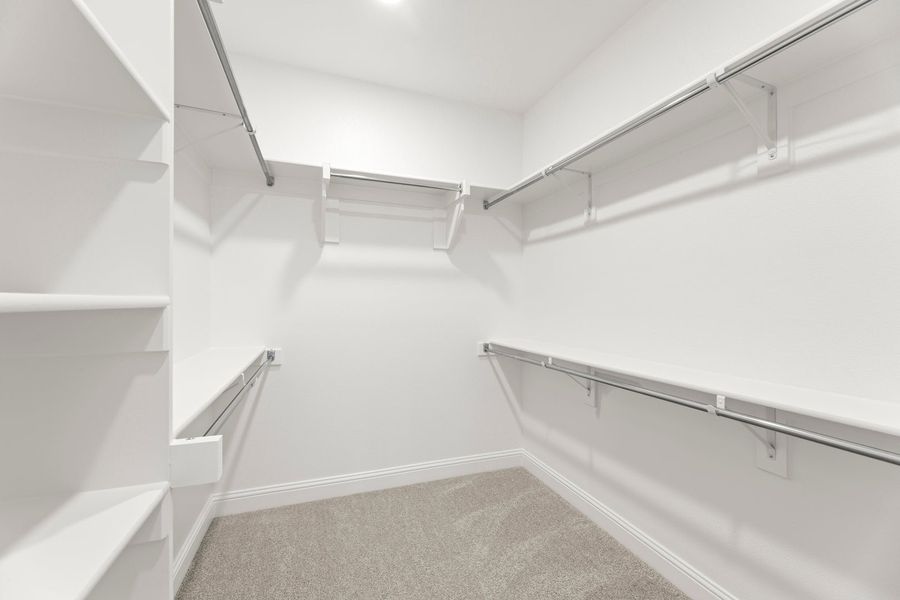 Spacious, unfurnished interior of a new home in Creekside, Royse City (Image 18).