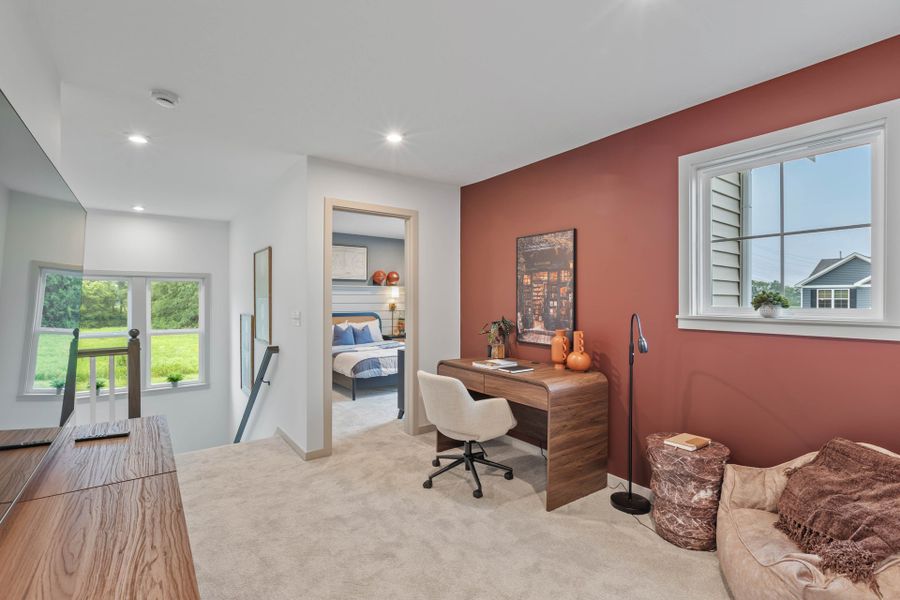 Representative furnished interior of a home built from the Fairfax by Fischer Homes in Bridle Run, Louisville (Image 21).