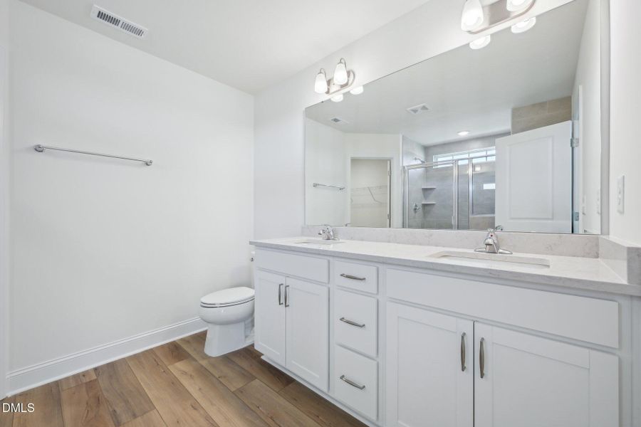 25-web-or-mls-Willow Cameron Wy-3004-023