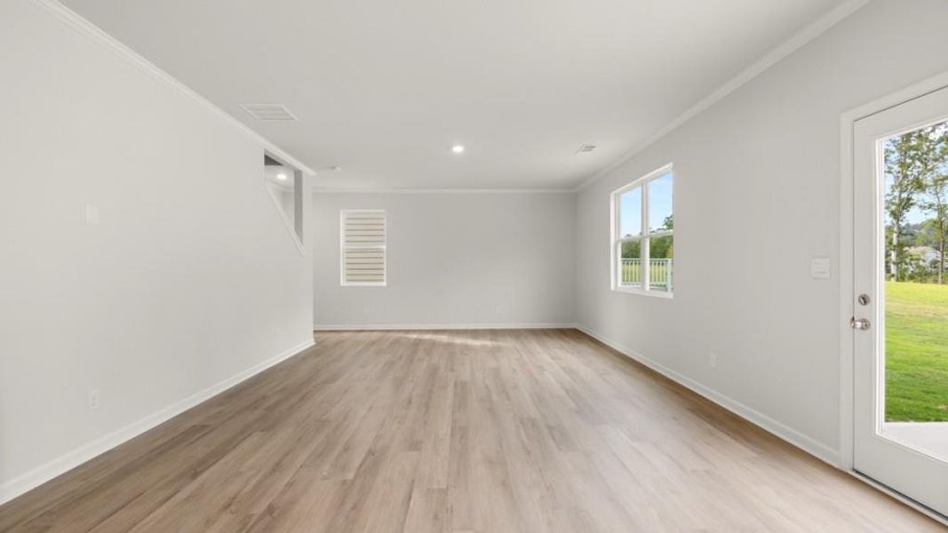 Spacious, unfurnished interior of a new home in Lost Creek, Dallas (Image 21).
