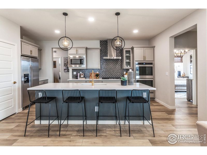 EXAMPLE PHOTO:  KITCHEN W/ ISLAND