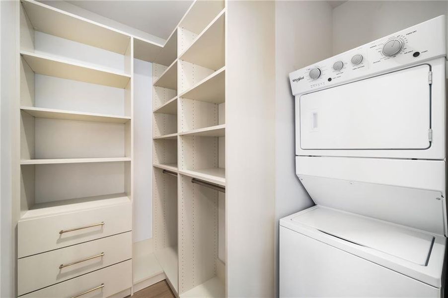 Furnished interior view inside a new home in , Alpharetta (Image 54).