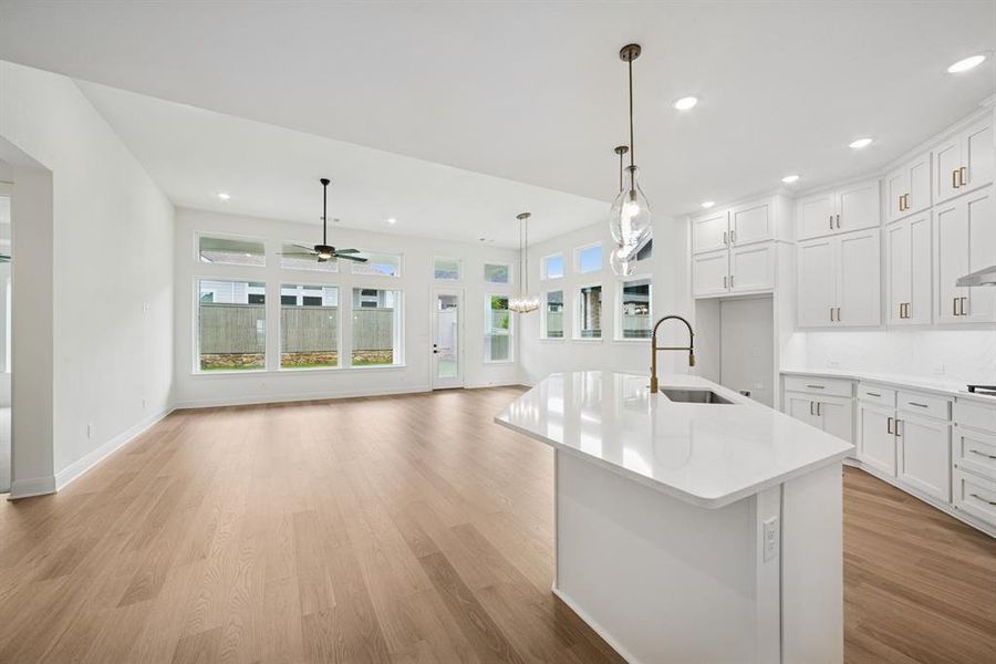 Spacious, unfurnished interior of a new home in Pecan Square - Gardens, Northlake (Image 25).