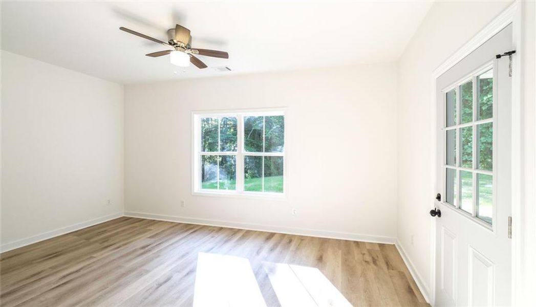 Spacious, unfurnished interior of a new home in , Temple (Image 15).