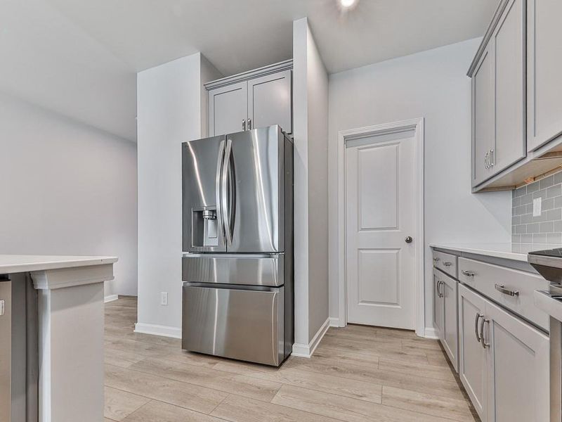 Furnished interior view inside a new home in Kingsley, Acworth (Image 8).
