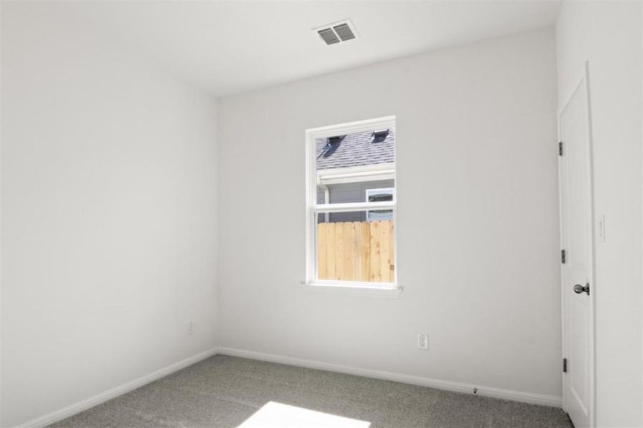 Spacious, unfurnished interior of a new home in Trace, San Marcos (Image 31).