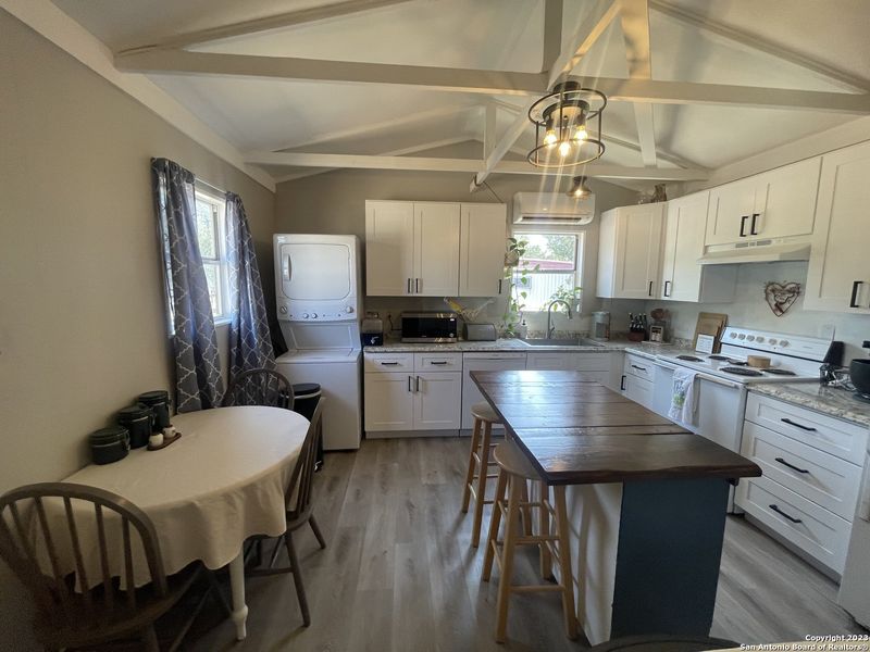Furnished interior view inside a new home in , Bandera (Image 11).