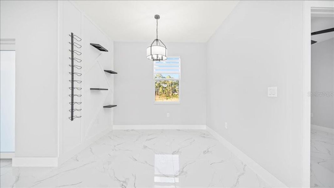 Spacious, unfurnished interior of a new home in , Cape Coral (Image 17).