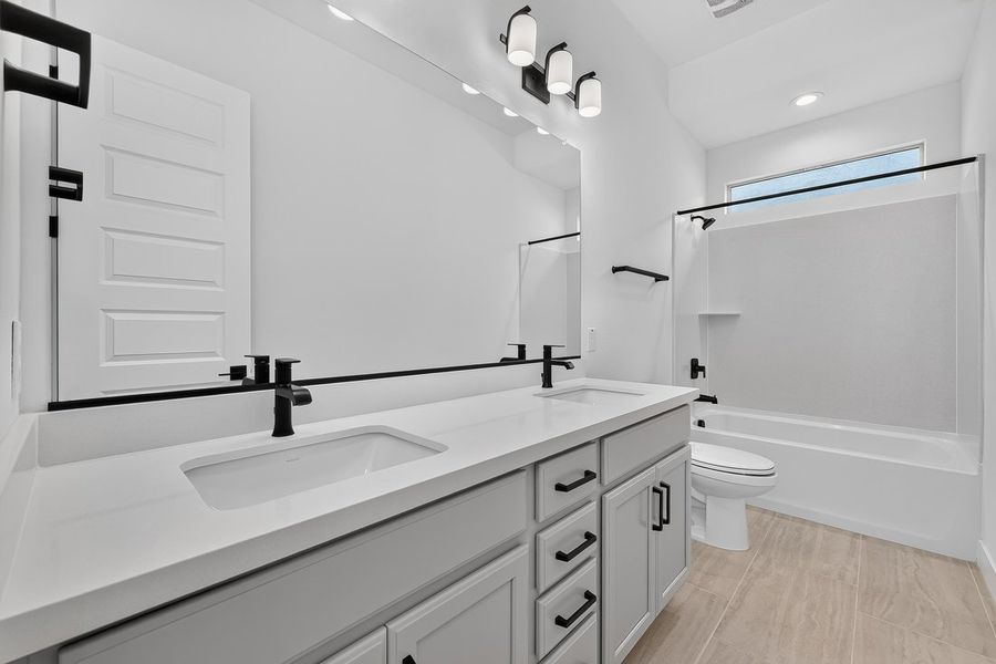 Furnished interior view inside a new home in Verdin, Phoenix (Image 13).