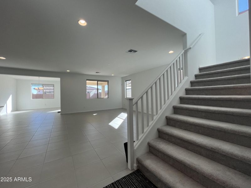 Living entry 7 Living entry 7