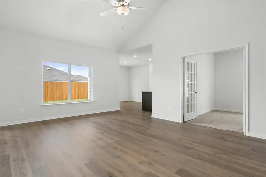 Spacious, unfurnished interior of a new home in Logan Square, Fort Worth (Image 7).
