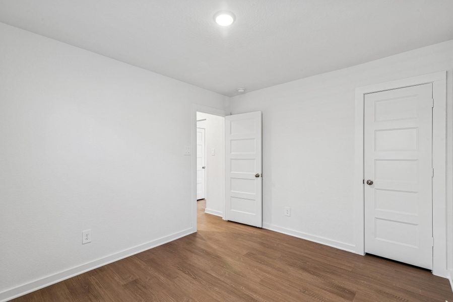 Spacious, unfurnished interior of a new home in Wildrye, Waller (Image 23).