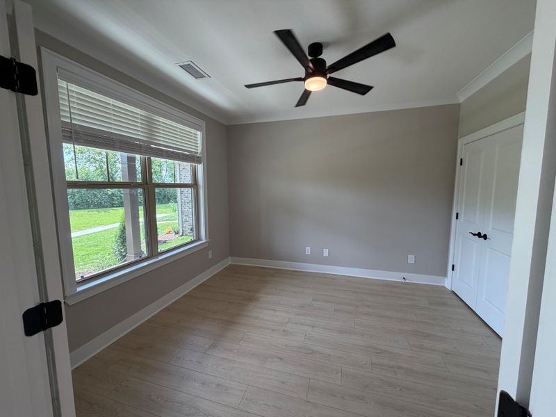Spacious, unfurnished interior of a new home in Bluebird Hollow at Autumn Ridge, Spring Hill (Image 14).