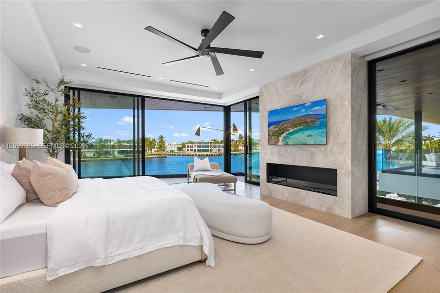 Furnished interior view inside a new home in , Fort Lauderdale (Image 33). Furnished interior view inside a new home in , Fort Lauderdale (Image 33).