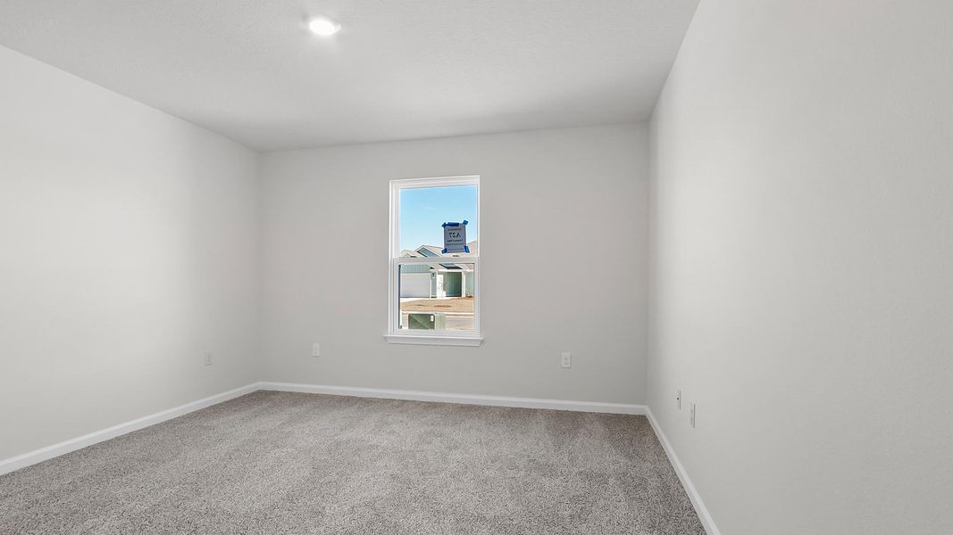 Spacious, unfurnished interior of a new home in Sunny Hills, Chipley (Image 25).