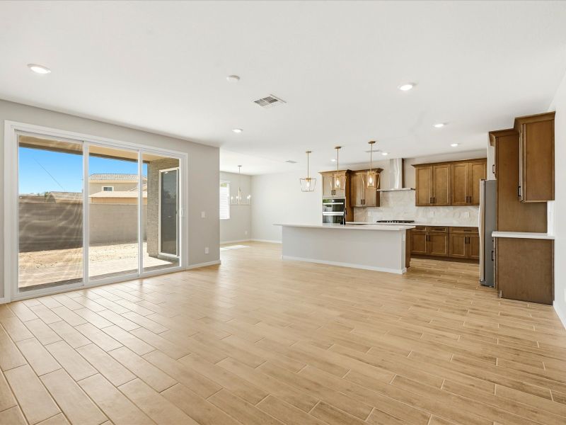 Spacious, unfurnished interior of a new home in Blossom Rock Signature Series, Apache Junction (Image 8).
