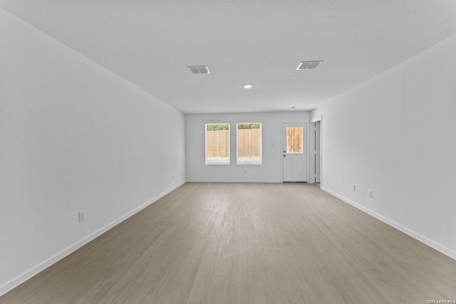 Spacious, unfurnished interior of a new home in Hidden Oasis, San Antonio (Image 20). Spacious, unfurnished interior of a new home in Hidden Oasis, San Antonio (Image 20).