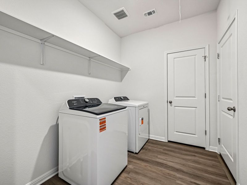 Close-up of interior finishes inside a home in Eastern Wells, Jarrell (Image 8).