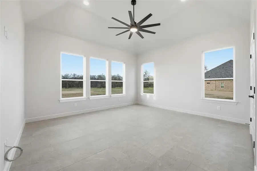 Spacious, unfurnished interior of a new home in , Decatur (Image 37).