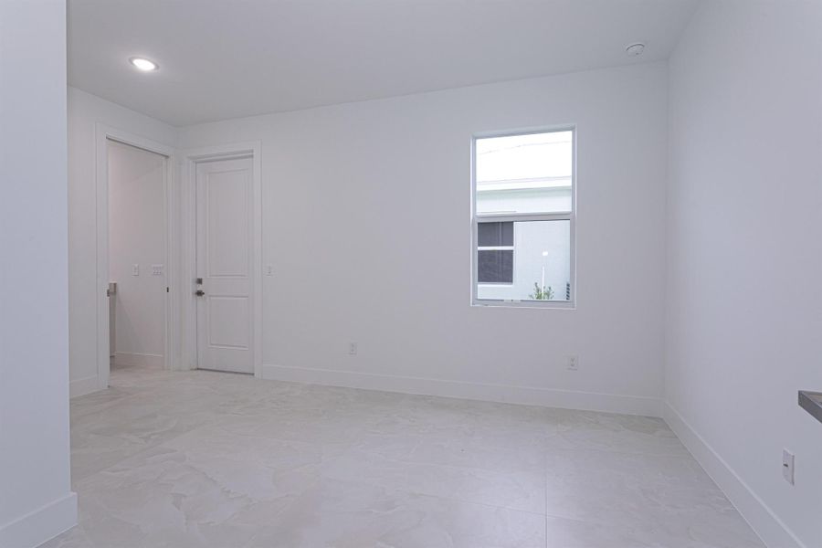 Spacious, unfurnished interior of a new home in , Jupiter (Image 14).