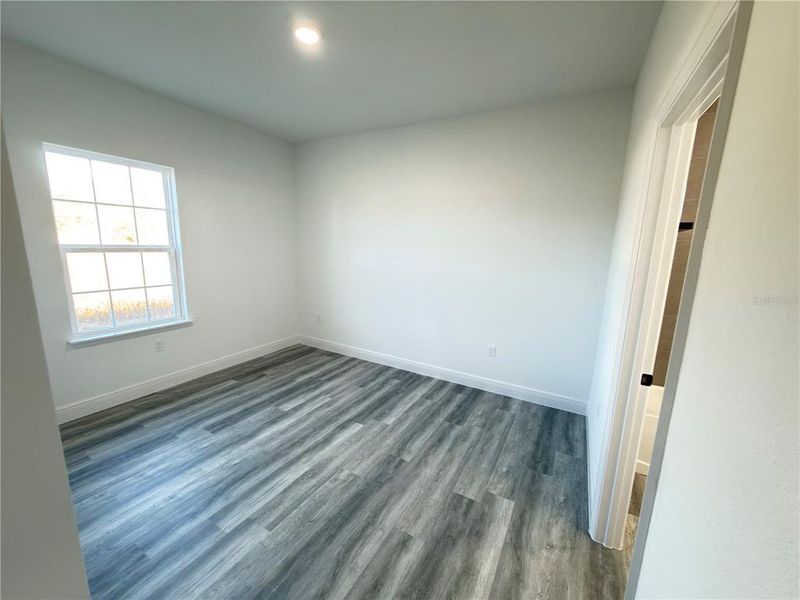 Spacious, unfurnished interior of a new home in , Ocala (Image 36).