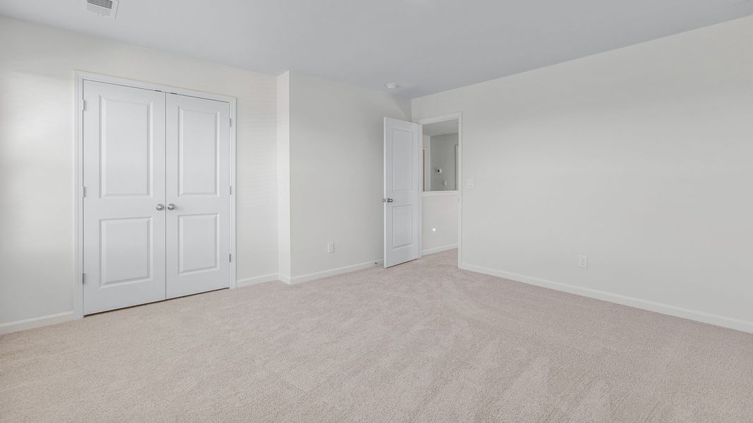 Spacious, unfurnished interior of a new home in Aspen Place, Thomasville (Image 28).