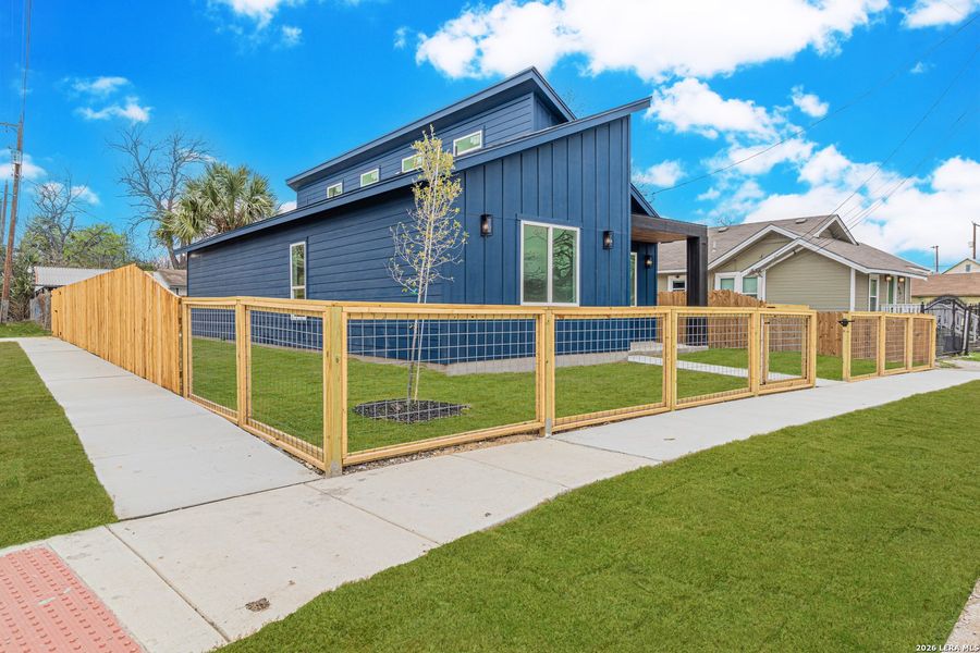 Community amenities in , San Antonio (Image 29).