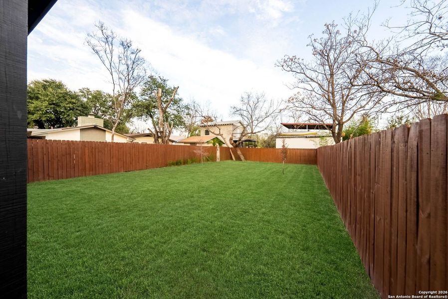Exterior details and patio area of a home in , San Antonio (Image 32).