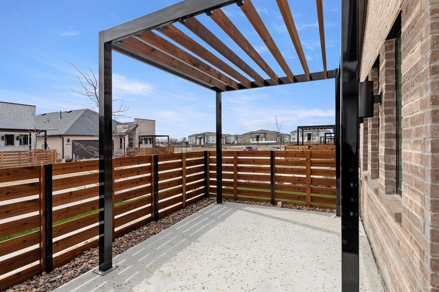 512 Sherwood_3502_Hackberry_Patio (2)